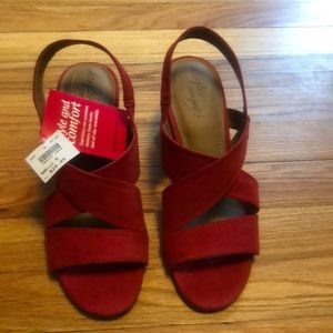 New red heels women’s size 9